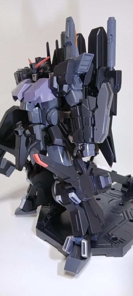 内容なんですが、元々のFAパーツがたくさんあったので主にそのパーツをカットしたり、盛ったりで足りない部分はジャンクやプラ板工作で間に合わせました😁だいたいのイメージで、シルヴァバレトとサプレッサーの間ぐらいのデザインになってくれたらなぁ～なんて具合です。あくまで｢～風｣ということで😉&nbsp;&nbsp;
