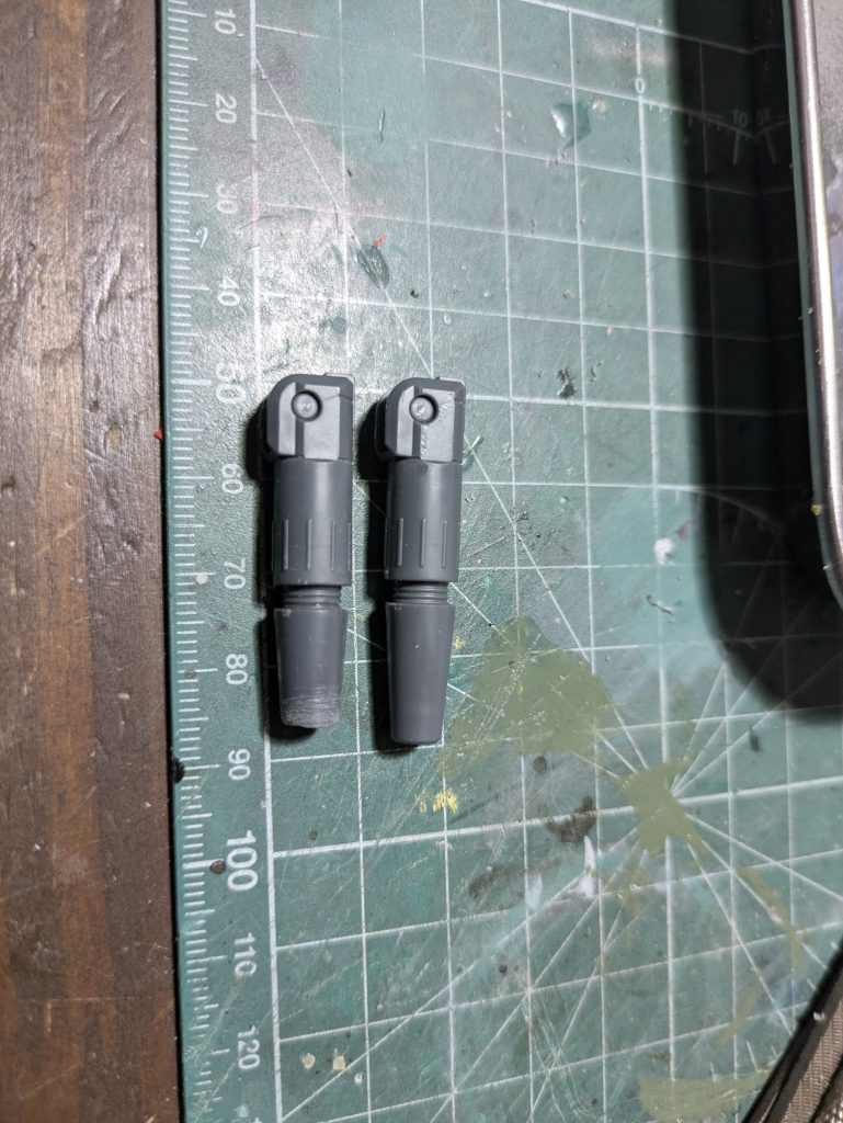 キャノン砲の先端を3ミリカット。自分的にはこのほうが口径が大きくなってサマになる…様な気がします(笑)