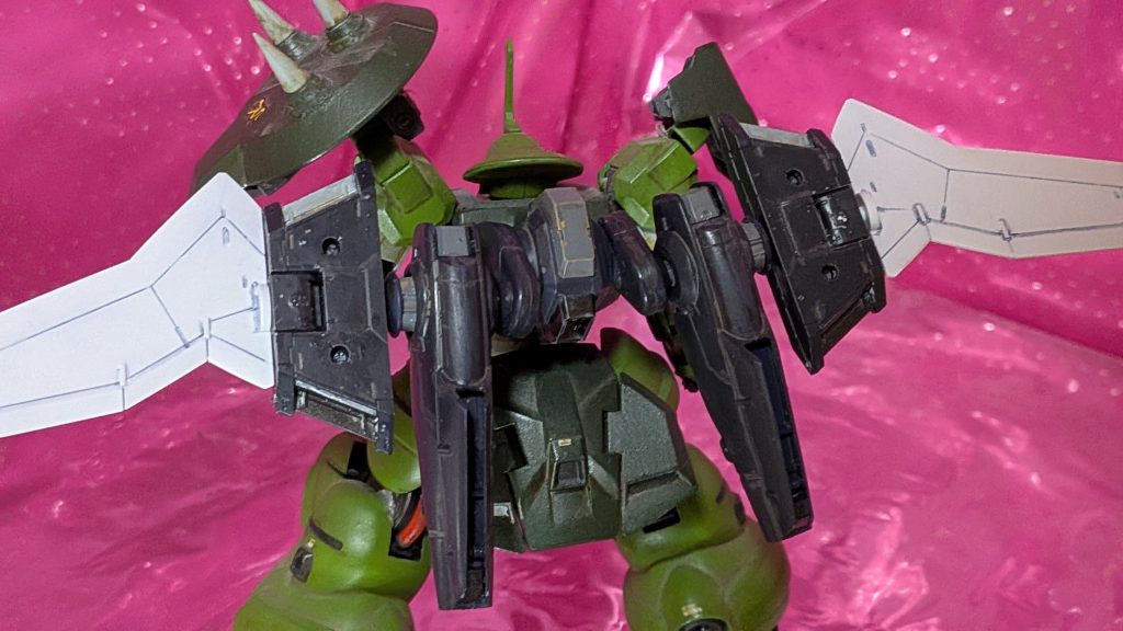 【改造点①】高機動型フライトユニットは水星の魔女のミラソウル社フライトユニットのメインスラスター部分を逆さにして30MMのウイングユニットをポン付けです。&nbsp;