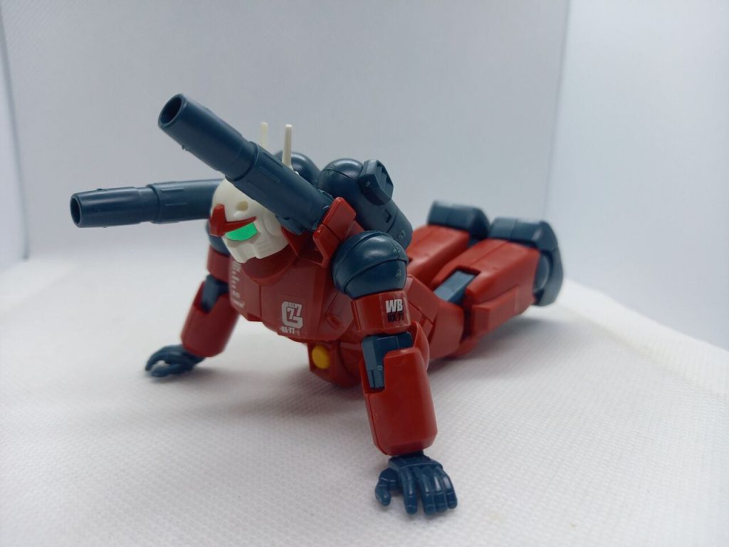 ガンキャノン。こちらも旧HGUC版の成形色違いとなります。