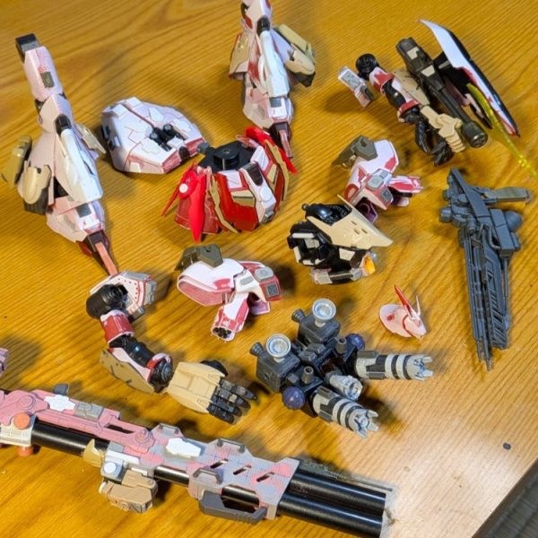 フルアーマーサザビー工作完了です‼️