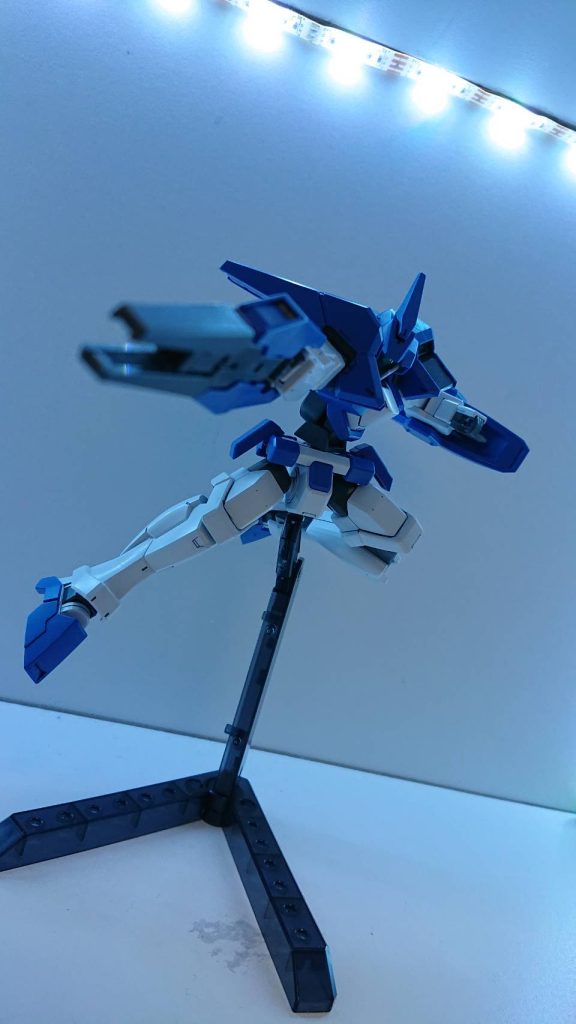 特徴的なドッツライフルがカッコいい！こういう形のビーム兵器好きなんですよ。パラサガンみたいな（？）