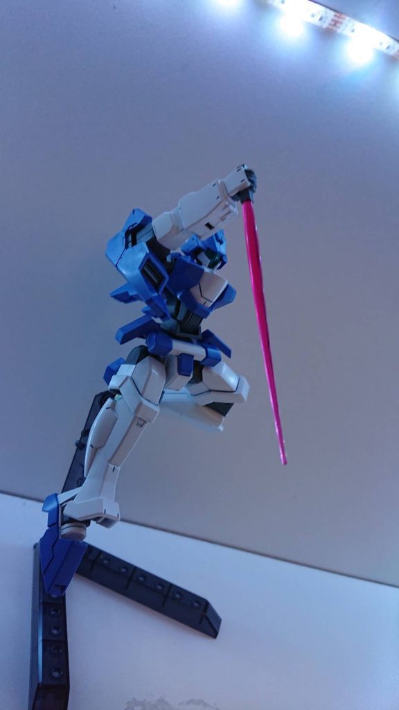 フォーンファルシアを撃破したシーンのポーズ。なんかジェノアスだけだと寂しいな…