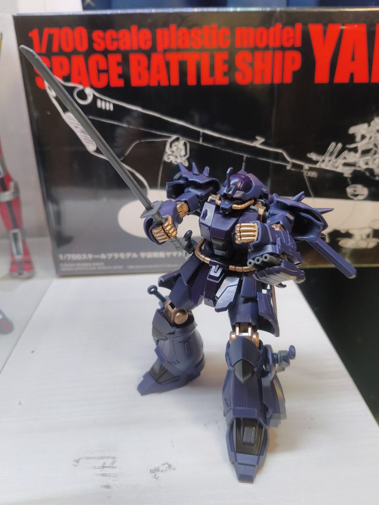 本編とは全く関係ないプラモデルだからどんなにトンチンカンな武器でもぜんぜん良いと思う