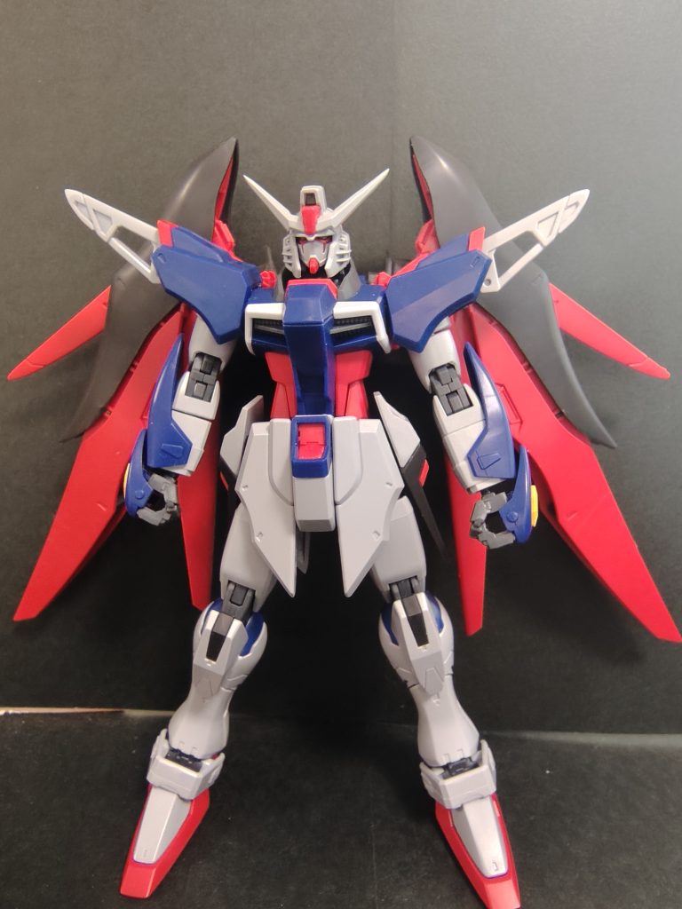 塗装前の素組み！制作に至った理由は後程説明しますが、ほぼ色合いしか考えず勢いで作った為ゼウスシルエットの大きさを見て「これを全塗装するのか…」自分がしようとする事に動揺しながらも塗装していきました！