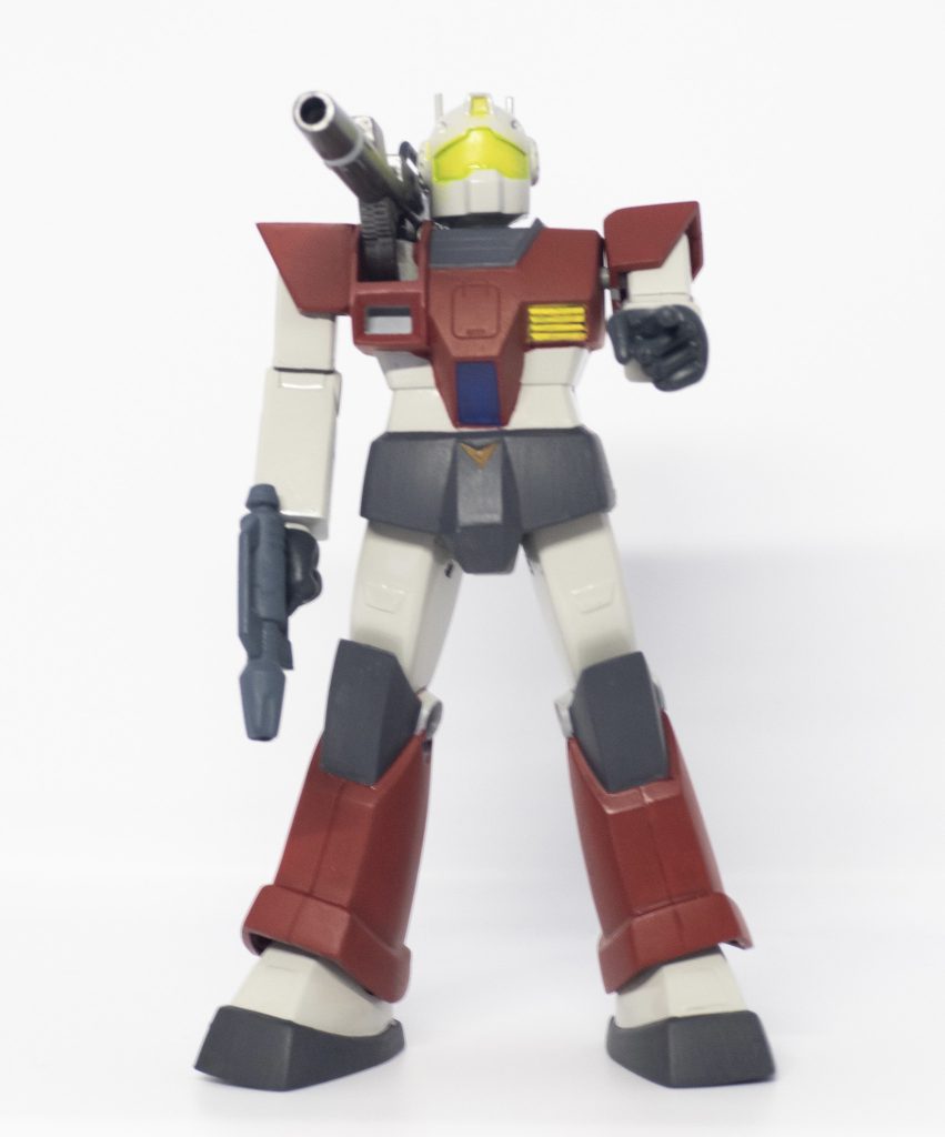 パーツ形状はいじらないで足首・股関節をボールジョイント化して取り付け具合だけを変更しました。太ももパーツのてっぺんでパンツ内部あたりでBJ接続してるので少し脚が長くなっています。頭・腕・キャノン砲は棒軸を挿して後はめできるようにしています。アンテナは折れてしまったので真鍮線に置き換えました。