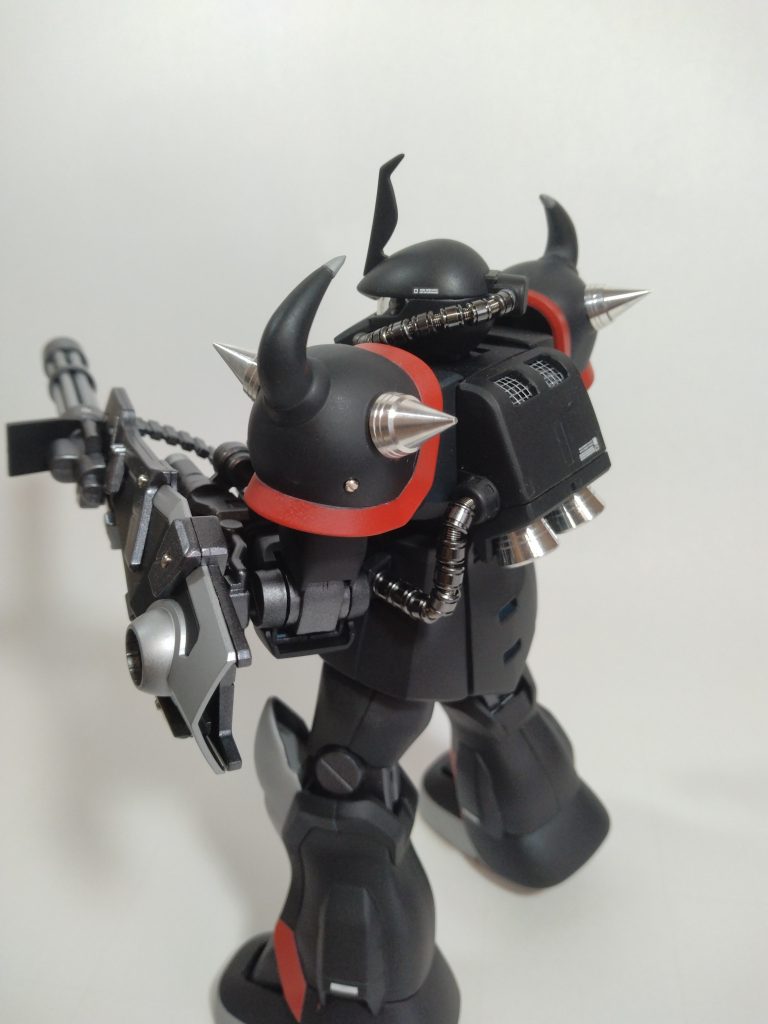 今回いくつか目標がありました。全塗装マスキングによる塗分けディテールアップパーツを使ってみるスジボリに挑戦といったところでしょうか。初めてのことばかりですが、なんとなく予習は済んでいるので、できる気はしないこともない気がする。形から入る性質なので諸々工具を揃えていざ挑戦です。