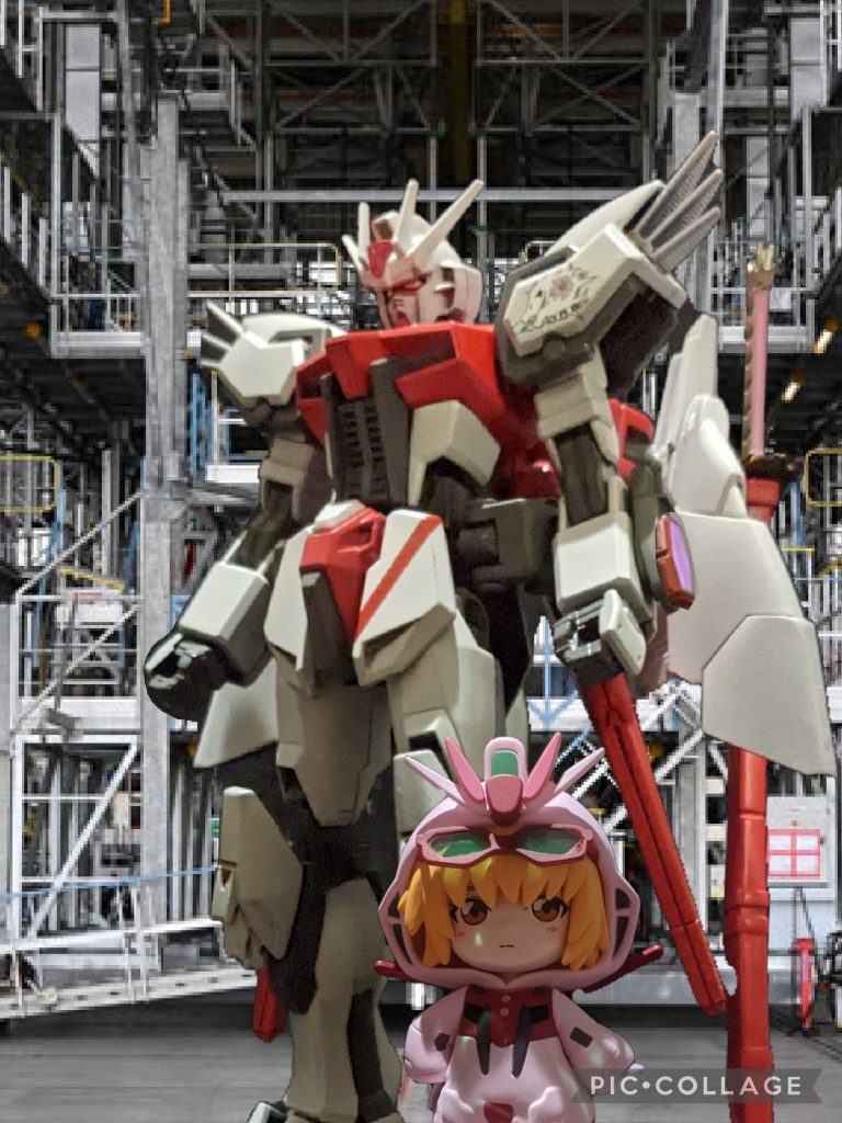 [揚げ物百個はムチャデッセ劇場]第４幕「二人のイヌガミ」キラ「カガリ、お疲れ様〜」カガリ「キラぁ、来てたのか」キラ「うん、エリカさんとの打ち合わせと、母さん達に顔を見せにね」カガリ「そうか、カリダさん達は元気か？私も近い内に顔を合わせたいな」キラ「うん、元気だよ。今日も「孫の顔を早く見せて」って言われて参っちゃったよ」カガリ「まぁ…家の前の海岸でロマンティクスし……」キラ「やめてよね( ///)」カガリ「 私が言ってるんじゃない…投稿者が言わせてるんだ！！」キラ「やめてよねっ！！ｷﾗｷﾗﾊﾞｼｭｩｩｩﾝ!!　」さ……さー…せん… ｺﾞｰ…ﾋｭｰ…(虫の息)キラ「それよりもアスランの姿が見えないけど……」カガリ「犬神刑だ」キラ「 イヌガミケイ？」　　　　　　　オーブ海岸浅瀬で犬神家になってるアスランｲﾇｶﾞﾐｹ… アスラン「(何故だ……俺はただ、裸芋ジャーを希望しただけなのに……)」&nbsp;カガリ「ちょっとな……アスランには頭を冷やしてもらっている」キラ「(あぁ…アスラン、またやらかしたんだね…)そういえばエンブレム付けたんだねストライクリリー」カガリ「あぁ…オーブの獅子たるもの、常にビシッとしていたいからな」シン「 隊長〜、こんな所に……そろそろプラントへ戻りますよ」ルナマリア「あ！これが噂のカガリさんの新しい機体ですね♪カッコイイ♪」カガリ「だろ？だろぉ♪」シン「へ〜…背中の武装…何で赤に白い線が？何かルナマリアの裸芋ジャーみたい(笑)」カ◯ジ顔のカガリとキラカガリ「！？」ｻﾞﾜ…キラ「！？」ｻﾞﾜｻﾞﾜｻﾞﾜ…ルナマリア「 ( /// )！？！？！？　ｷﾗｷﾗﾊﾞｼｭｩｩｩﾝ!!　シンの……バカぁぁぁぁぁぁっ！！ 」バチコーーーーン！！🖐️　　　　　数分後オーブ海岸浅瀬で犬神家になってるシン( 隣にアスラン)ｲﾇｶﾞﾐｹ… シン「(どうして…どうして、こうなった……)」ｲﾇｶﾞﾐｹ… アスラン「フッ…シン…お前はまだまだ女心が解ってないな　ｶﾞﾊﾞｺﾞﾎﾞ…」ｲﾇｶﾞﾐｹ… シン「あんたにだけは言われたくない　ｶﾞﾊﾞｺﾞﾎﾞ…」ｲﾇｶﾞﾐｹ… アスラン「いいかシン、乙女心というのはな……ｶﾞﾊﾞｺﾞﾎﾞ…」ｲﾇｶﾞﾐｹ… シン「うるさいなぁ！！あんたはいったい何なんだ！！　ｶﾞﾊﾞｺﾞﾎﾞ……」ルナマリア「フン！バカシン！　そういう所がガキだって言うのよ！！」キラ「(裸芋ジャー流行ってるんだ……ラクスかな……)」&nbsp;　　　プラントのキラ・ラクス邸ラクス「ﾍｯｸﾁ!!　あら嫌ですわ…風邪でしょうか？」ピンクちゃん「 ナンデヤネン！！」&nbsp;&nbsp;