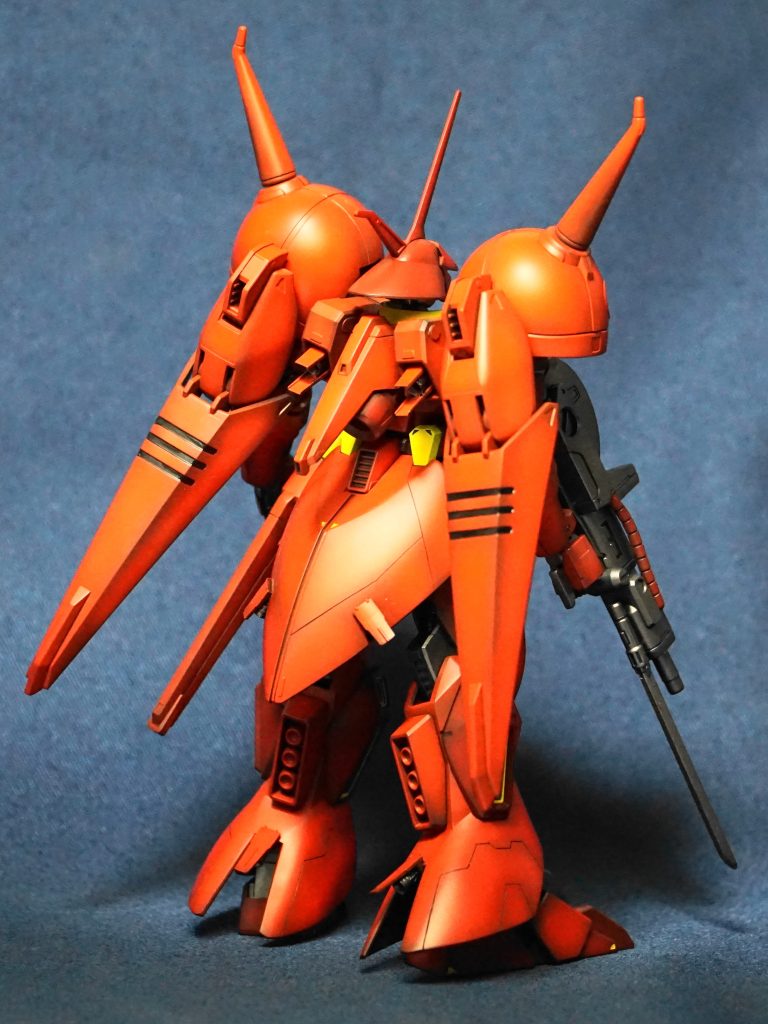 リアは、少し寂しかったので、バックパック、スカート、足にスラスターを追加しました。