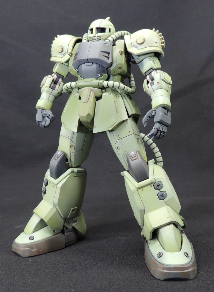 ブグ本体は、MS開発当初から１年以上運用されたという設定で、サビ？や宇宙汚しを数種類のMr.ウェザリングカラーで加え、少々ヤレた雰囲気で塗装してみました。好みでザクに近い色味にしています。