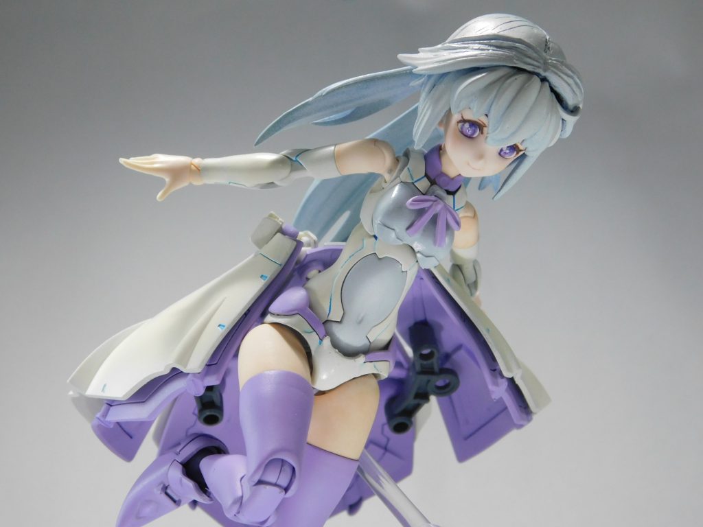 もう少し胴体をひねったポーズもしてみればよかったかな。