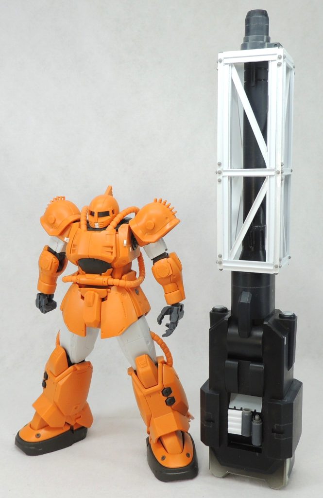 ブグ本体は小改造しています。ハンドパーツはコトブキヤのハンドパーツを使用しました。足の甲はボールジョイント接続とし、足首の角度に追従して可動します。