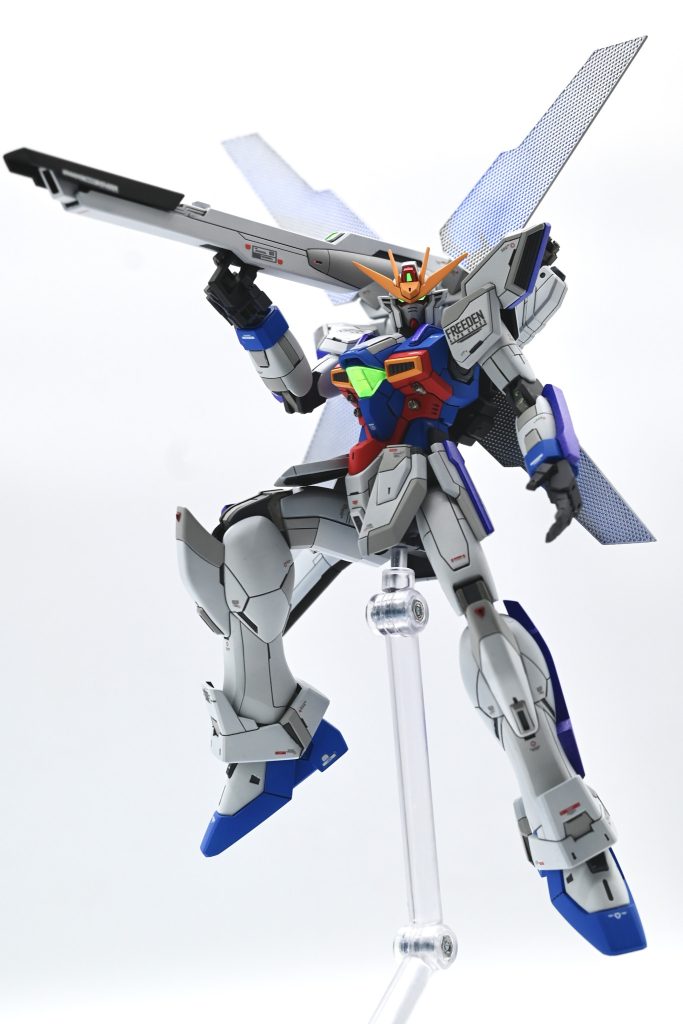 リフレクターおよびエネルギーコンダクターは蛍光クリアを塗布しています。ブラックライトで発光表しますが、サイズの小さなブラックライトのため、撮影でそれを表現しきれなかったのは悔やまれます。