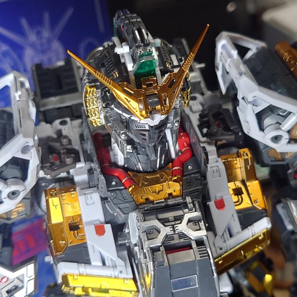 フレーム状態のフルハッチオープン。外装付けたらほとんど見えなくなりますねー でも部分塗装はしてます。ボルトやパイプやフィンなどは、細かくモールドされているので、単色だと影になって見えません。まぁハッチ以外の箇所はマジで自己満足の塗装ですね。そのうちにクリアー装甲が発売されるはずなので、フレームも全力です。たぶんσ(^_^;)（6枚目）