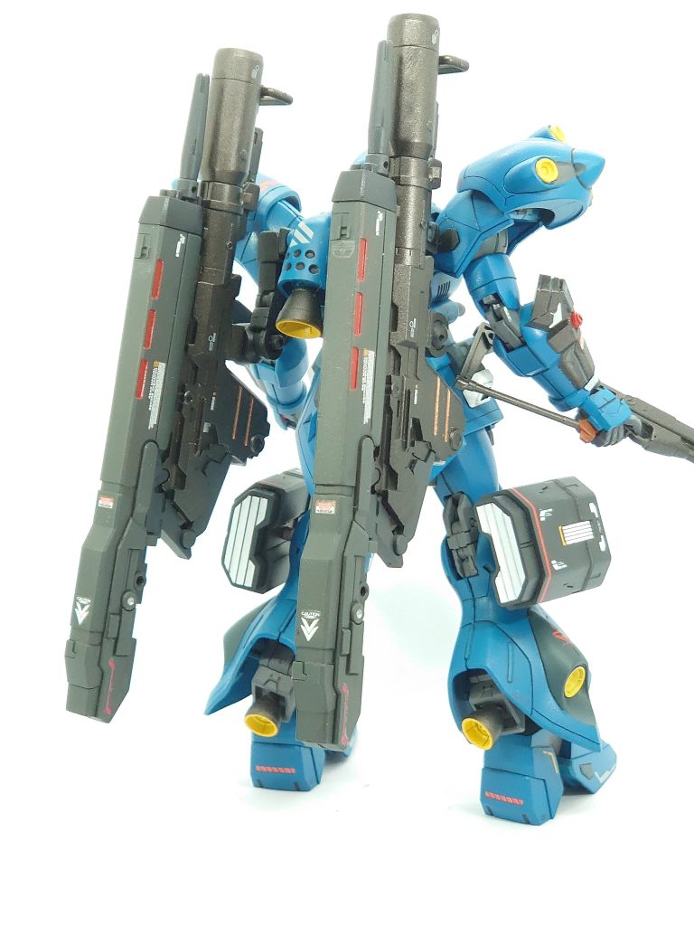 武装はショットガンに両椀部のマシンガン。背部バズーカ+ビームライフルに脚部に元々ついていたシュツルムはseed世界では似合わないと思いビルダーズパーツのミサイルポッドに変更。ケンプファーらしい実弾武装多めに仕上げています。