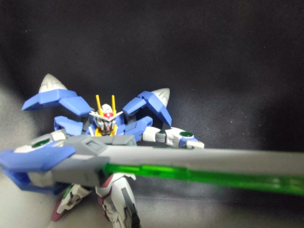 GNソードⅢもデザイナーズカラー版を意識して塗ってみました見にくいかと思いますが頬の黒に部分は筆塗りしました