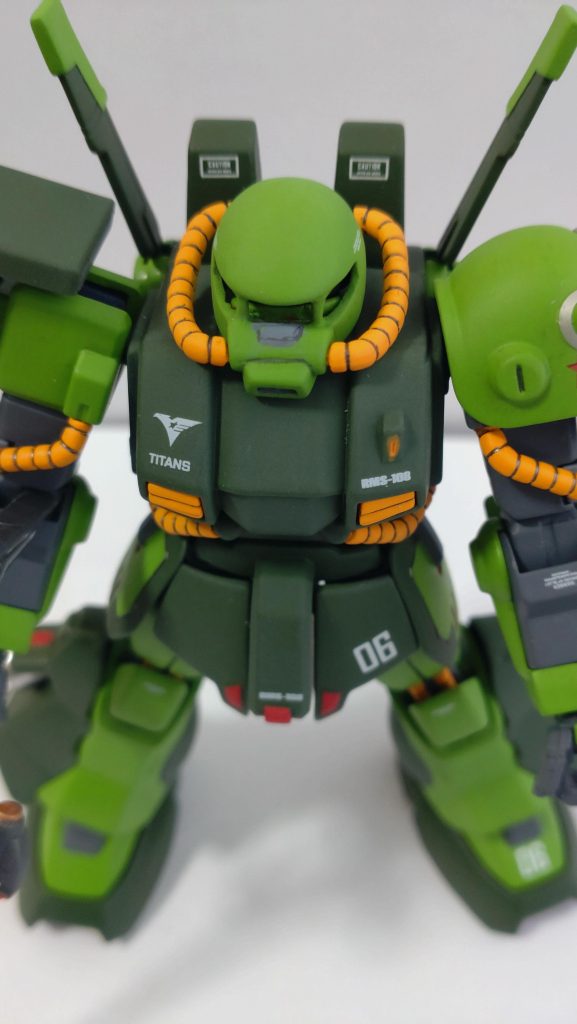 デカールは余り物を使用してます。