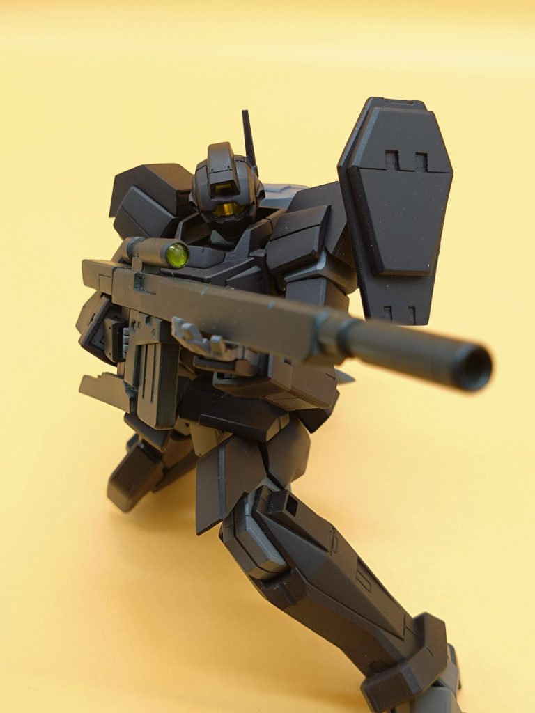 ショットガンと狙撃銃はプラ板とプラパイプ等で製作