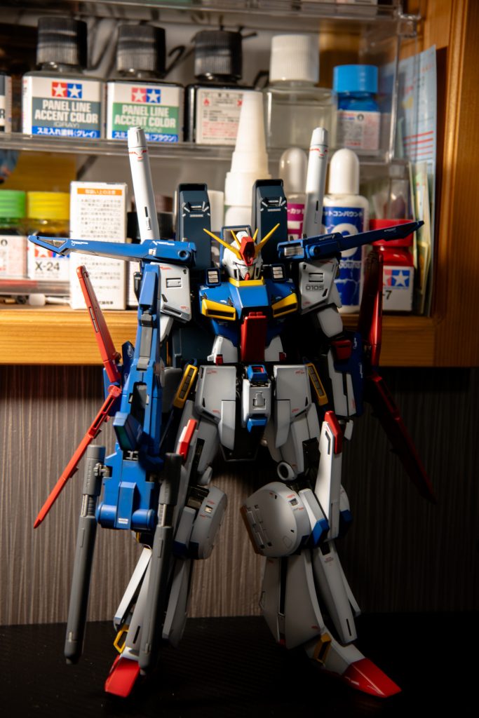 中身の強化型ZZガンダムです。とりあえずデカールもちゃんと貼りました