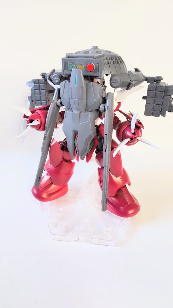 ズゴックアームズ装着状態キャバリアーアイフリッド単体では格闘戦能力が皆無だったため、新たに作製した装備。関羽自身にズゴックアームズを装着することで、空戦格闘・地上格闘を可能にした。
