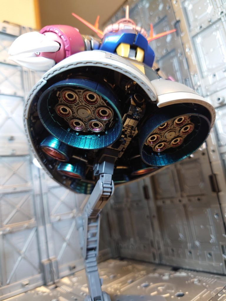 RGのジオングを使用しているのでかなり下からの写真がかっこいいです！