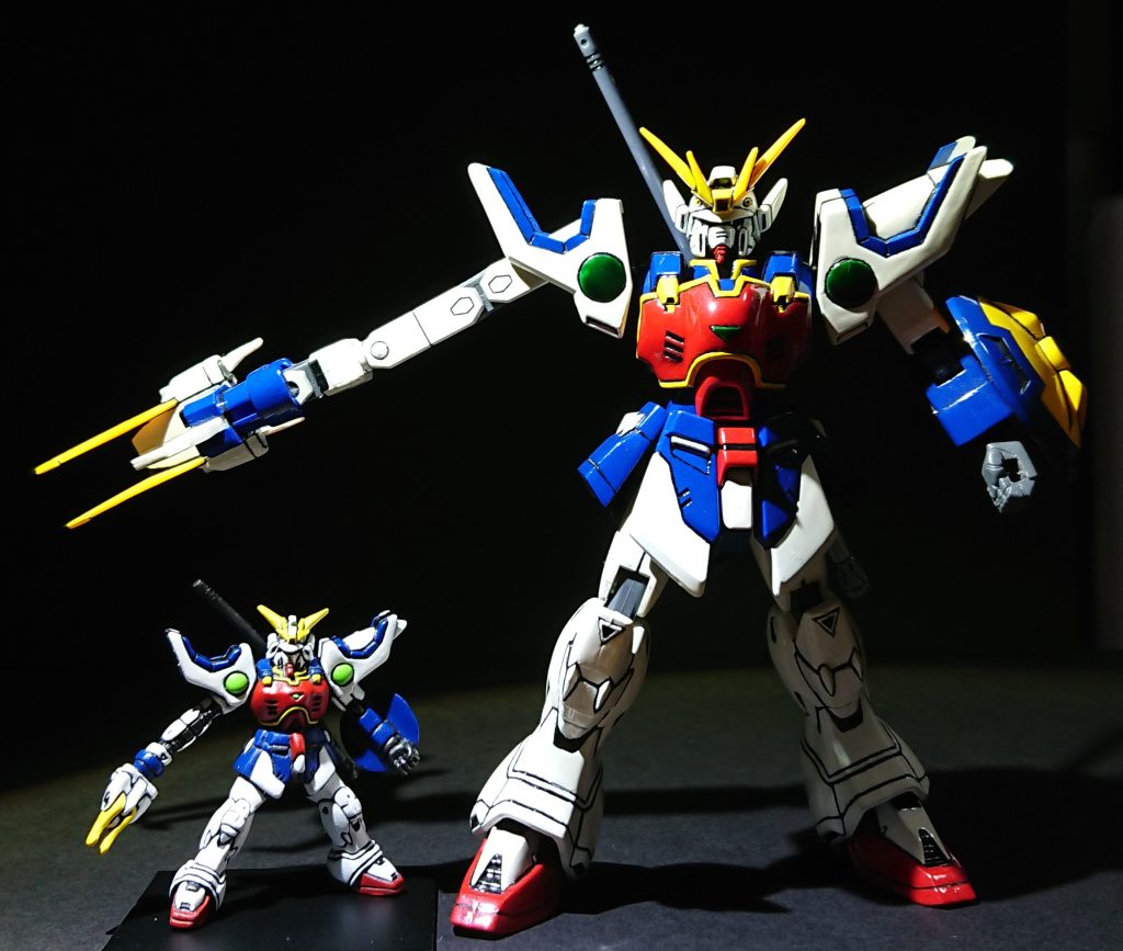 対比キットは放送当時に作った旧キット1/144。塗装はエナメルのみ。下地塗装もトップコートも知りませんでした。