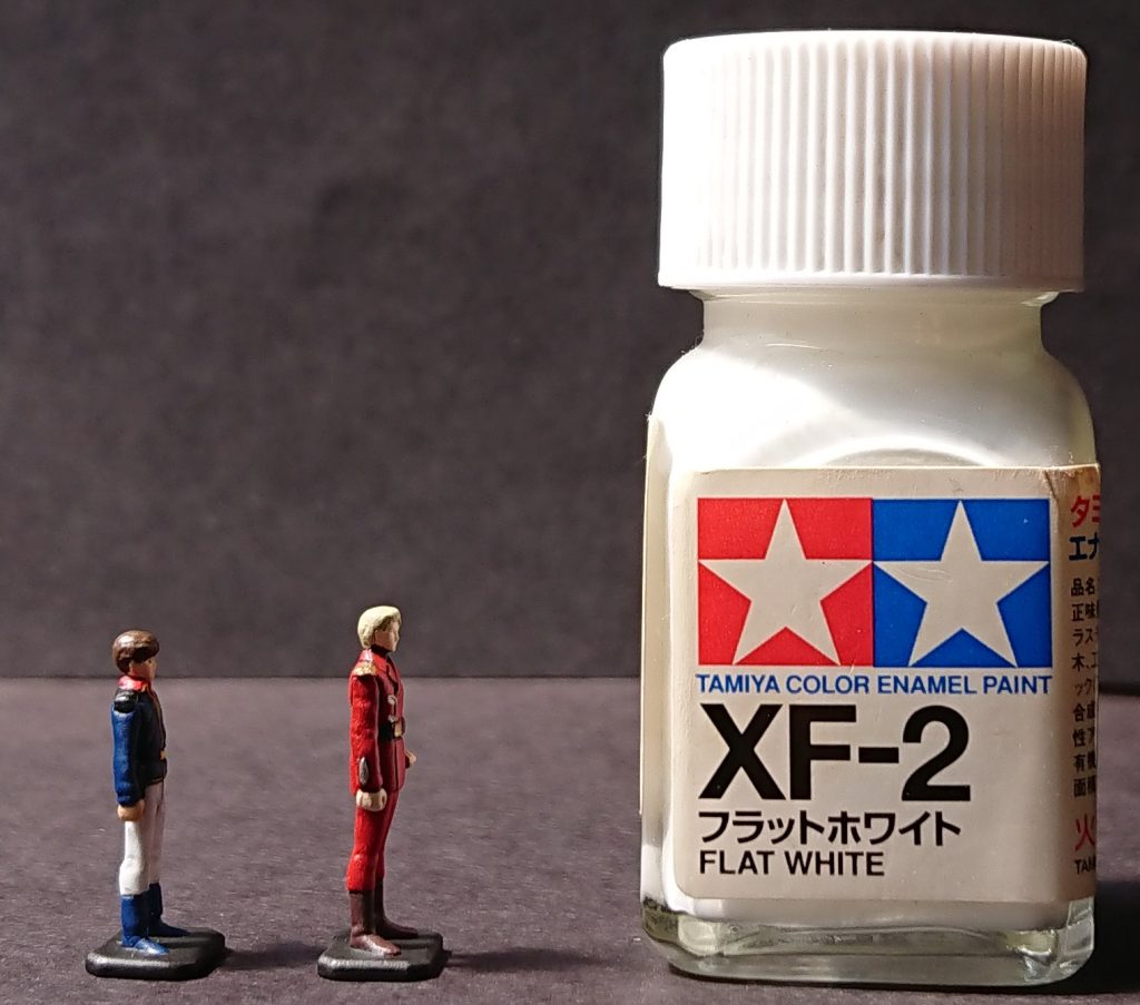 このサイズのフィギュアだとグラデーションとか不要で助かります。