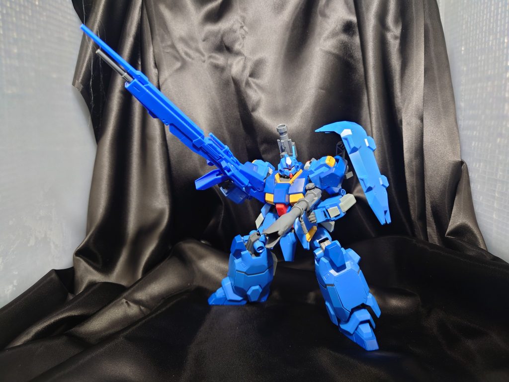 ミキシング用に買っていたZガンダムとエールストライクオプションパーツがあったのでそこからハイメガランチャーとバズーカを手持ち武器する事に