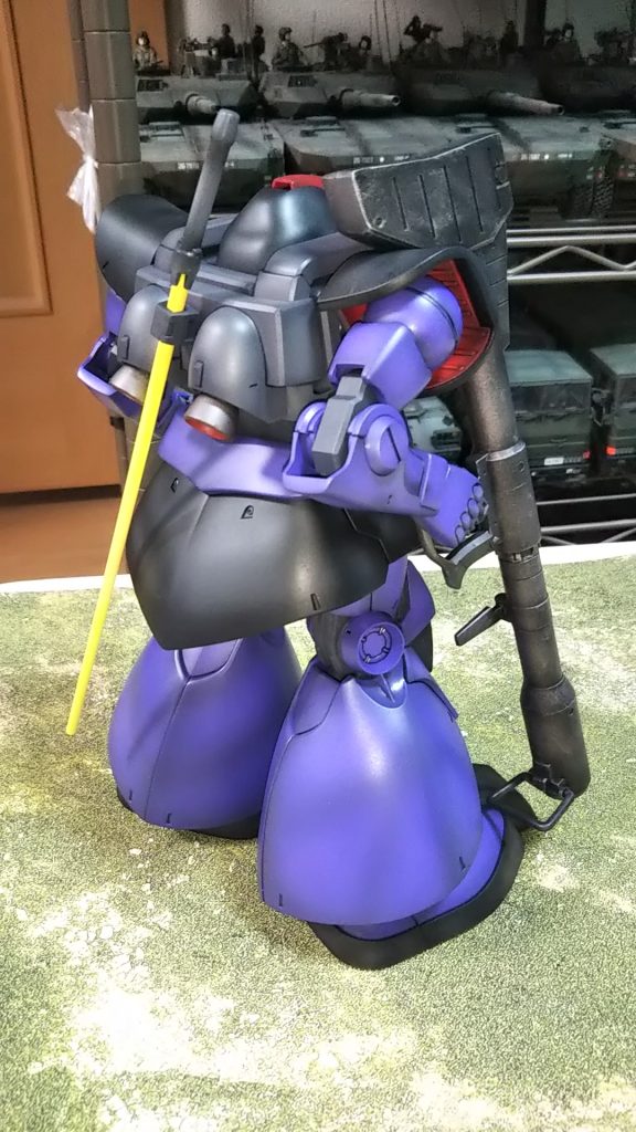 右斜めうしろ