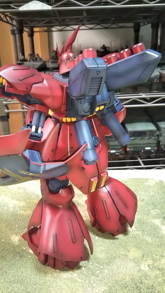 左斜めうしろ