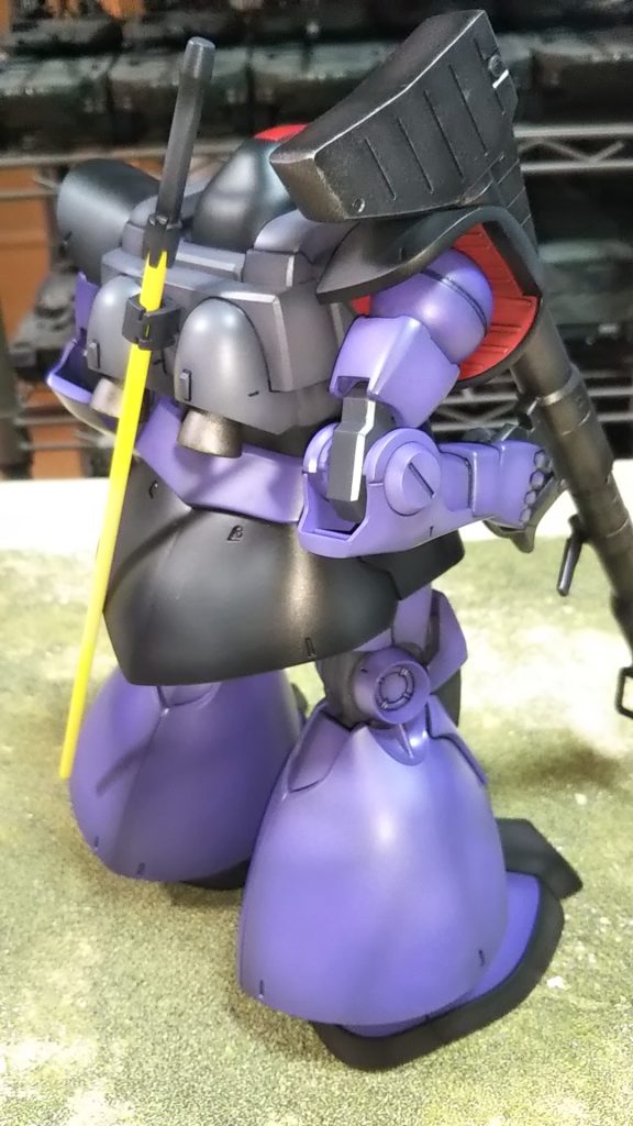 右斜めうしろ