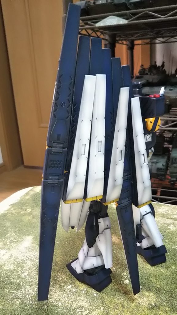 左斜めうしろフィンファンネル搭載型（本体見えない💦）