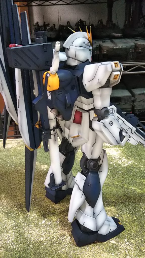 右斜めうしろ