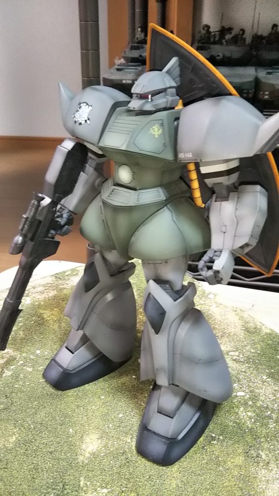 左斜め前