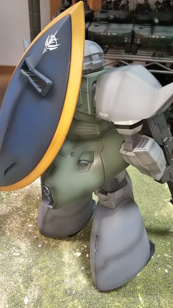 右斜めうしろ
