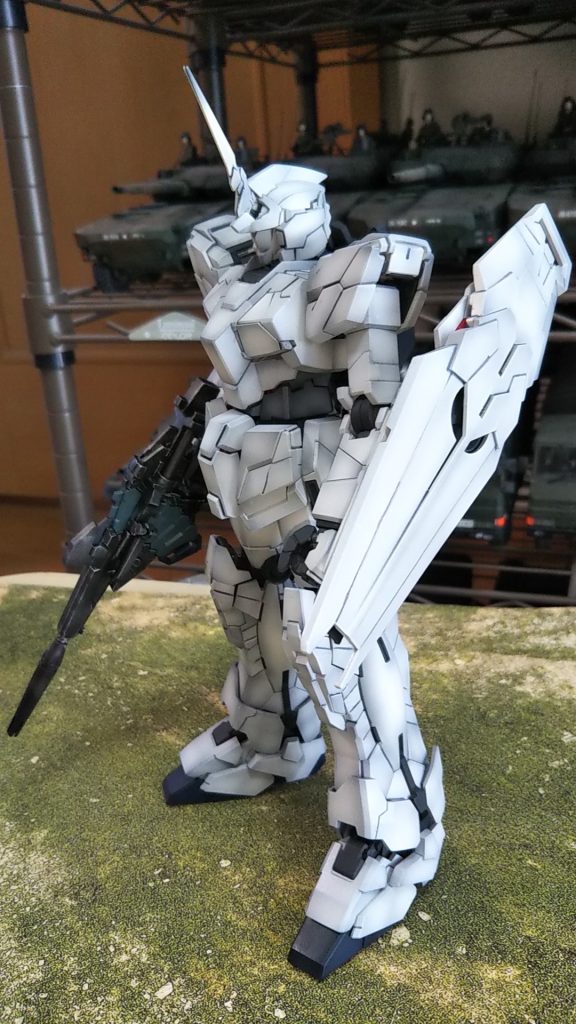 左斜め前