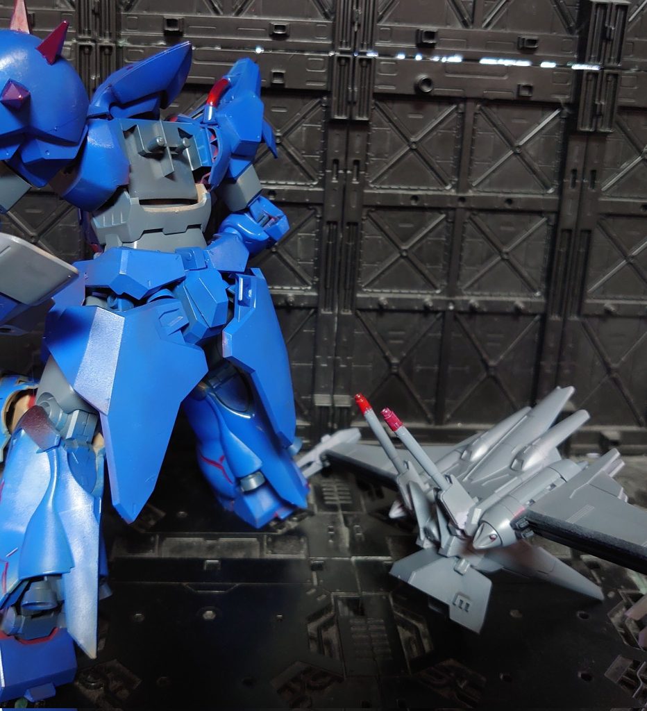 グスタフカール00型の余剰パーツが丁度いい大きさで取り外し可能（フライトユニットとパーツは接着