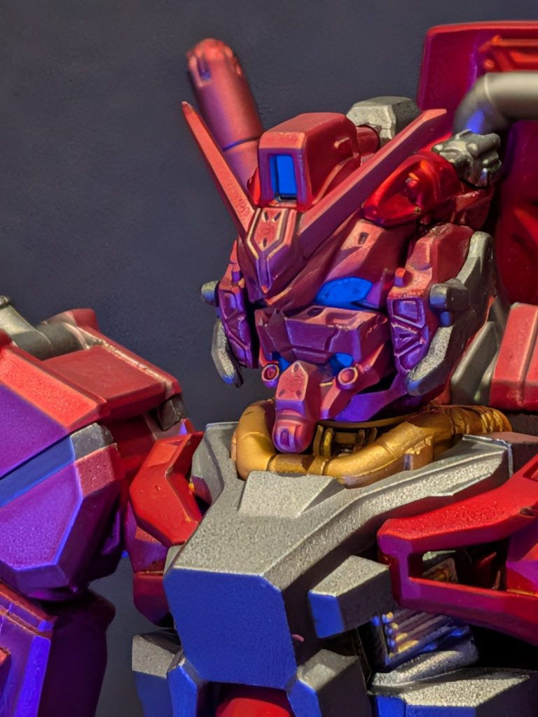 メインカメラは蛍光塗料