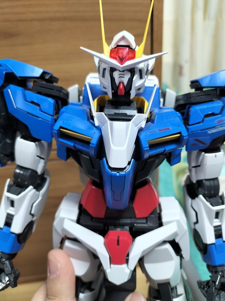 角が折れて居たので余っていたパーツで修理しました