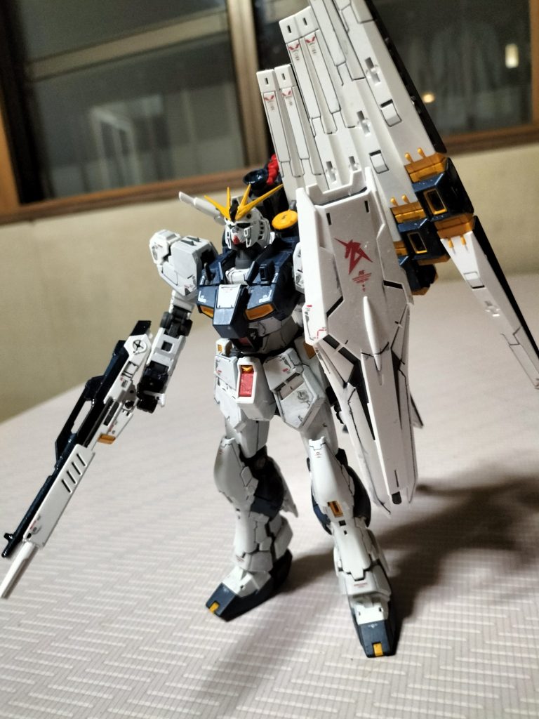 やや遠目から