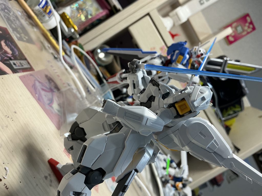 HGガンダムキャリバーン&HGガンダムエアリアル–2枚目/制作者：M.R
