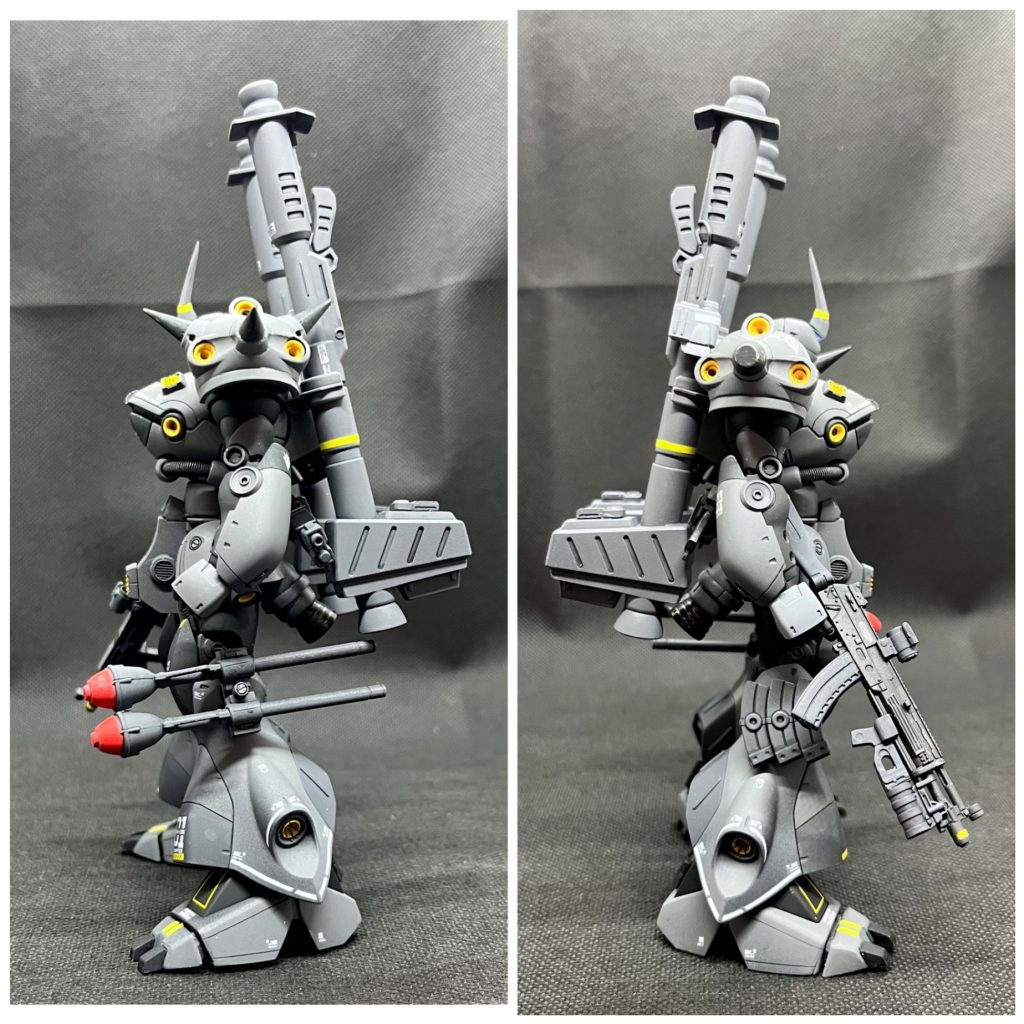 左：シュツルムファウストを2つ懸架。装着装置は自作しました(後述)右：ライフルのストックを伸ばした状態。ライフルの予備弾倉を右足に装着。グレネードランチャー付きです。ライフルは銃身を短くカスタムしてます。