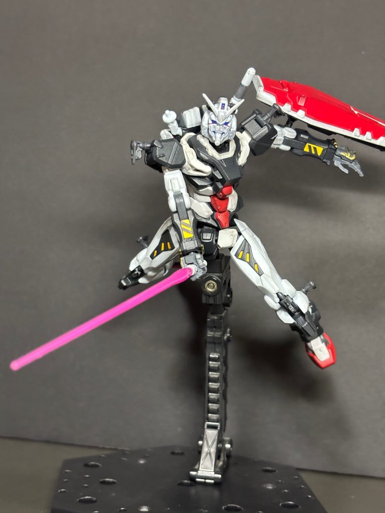赤白ガンダムキットは関節キツめで個人的には好みです