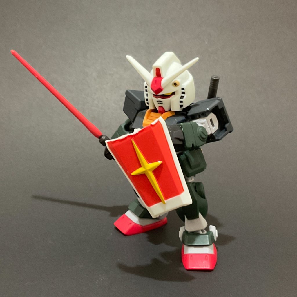 　 劇場版ポスターをイメージして、ガンダムは以前投稿したリアルタイプ風カラーのやつを使っています。