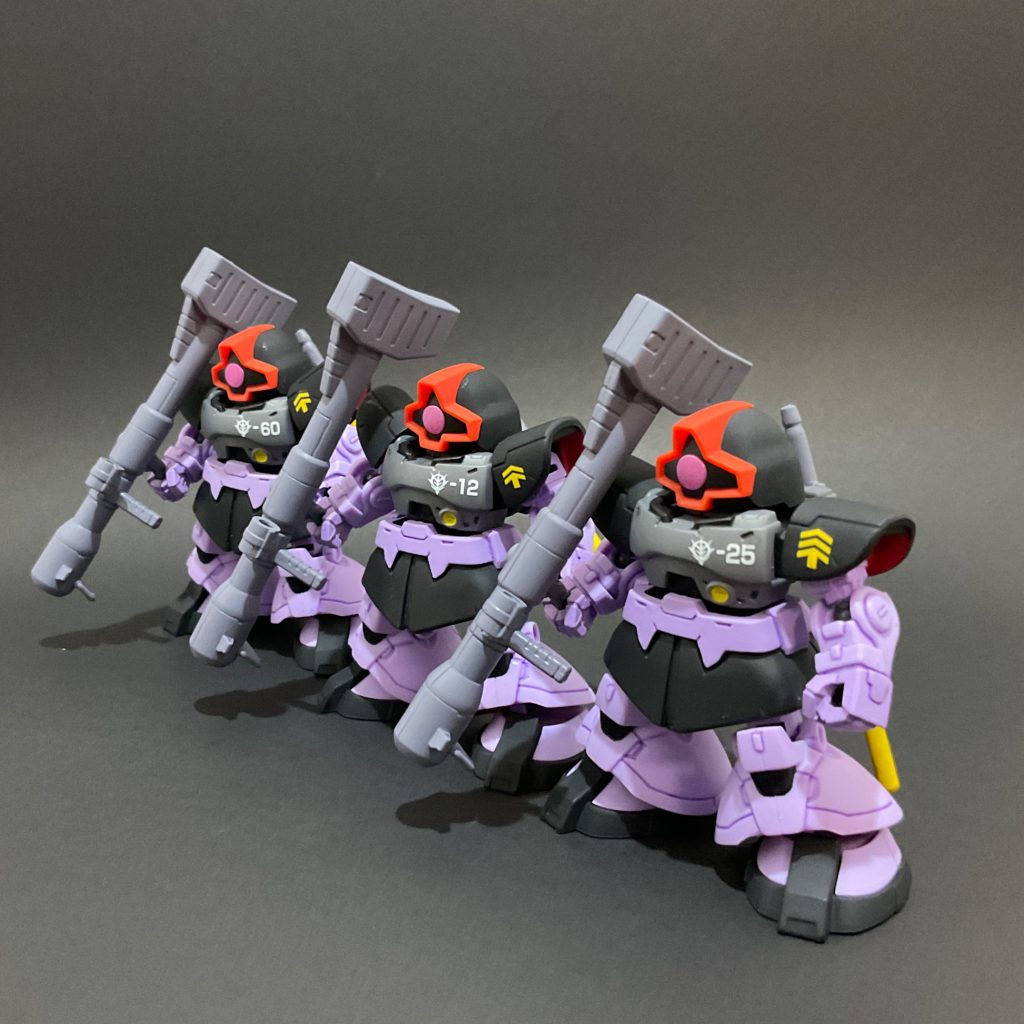 &nbsp;素組みの部分塗装仕上げですがガンダムデカールを貼ってガイア機（25）オルテガ機（12）マッシュ機（60）の区別をしています。