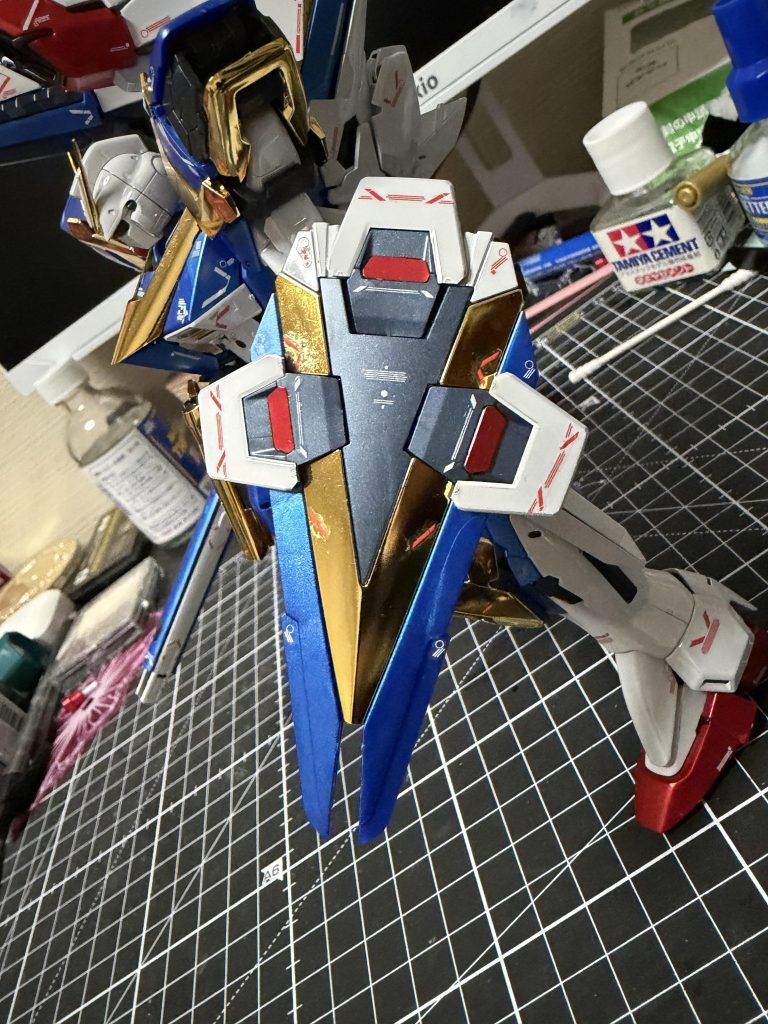 V2アサルトバスターガンダム（チタニウムフィニッシュ）–3枚目/制作者：BERLIOZ