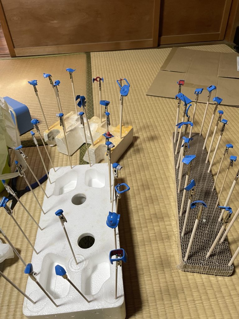 作品名：ザク　筆塗り<p>ロバートギリアム機風に塗っております。 ザクは色んなカラーリングがあっていいですね！ 量産型ザクはなかなか手に入らないですが、シャアザクはそこらじゅうにあるので安心して塗れます笑</p>
