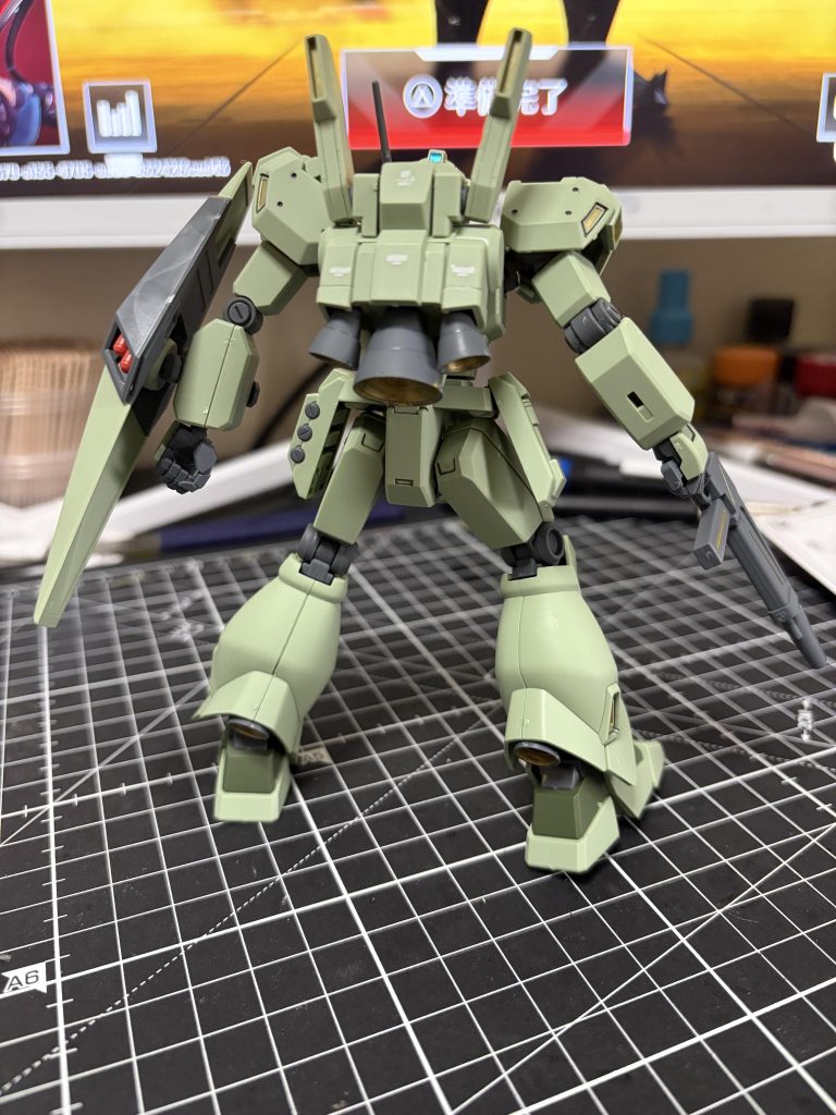 前と後ろはこんな感じ