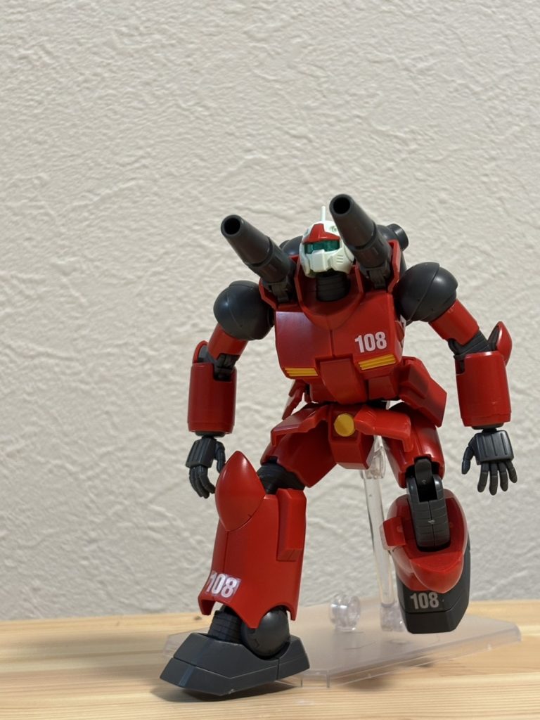 ガンキャノンと言えばなポーズ！！！上手く撮れた！！！この透明の棒が難しい( ´･ω･`)