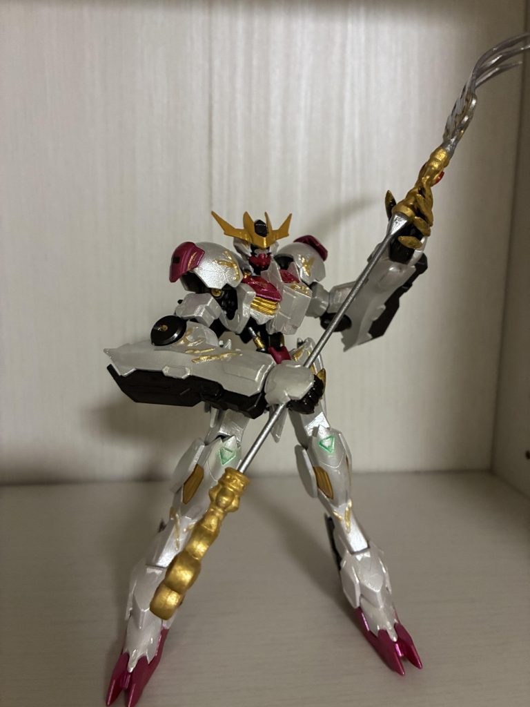 ルプスレクスのメイスより少し短めくらいのフォークでした